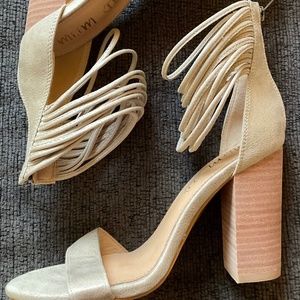 Mi.iM size 7.5 wood block heel tan